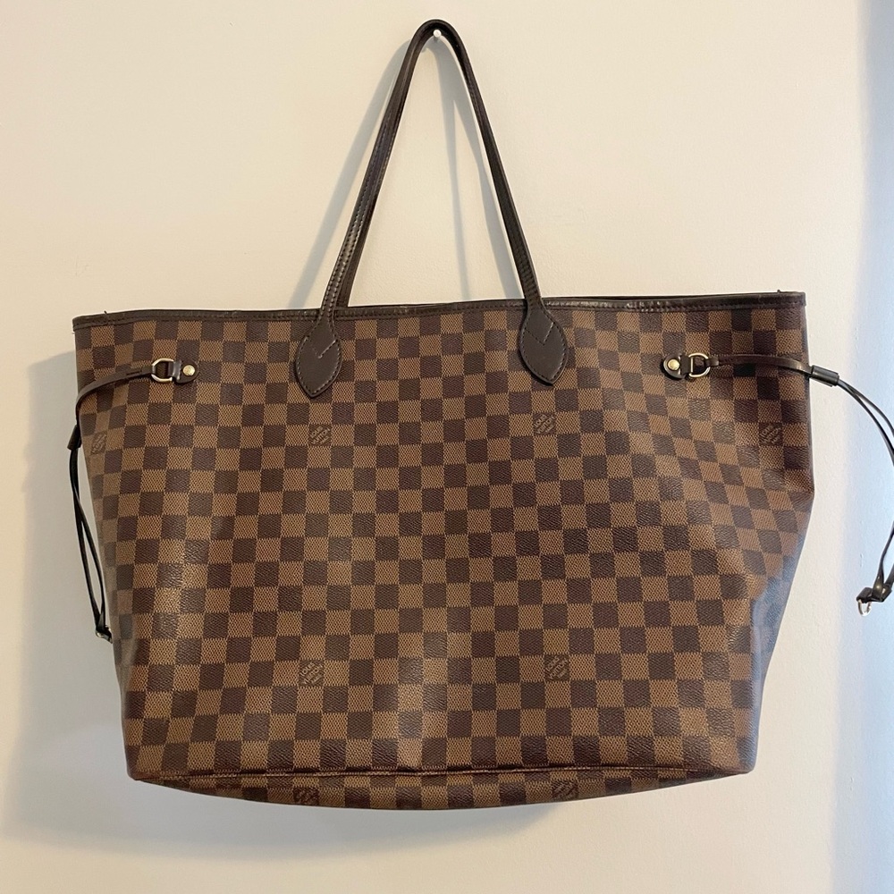 $1-4-0-0 Louis Vuitton neverfull GM
